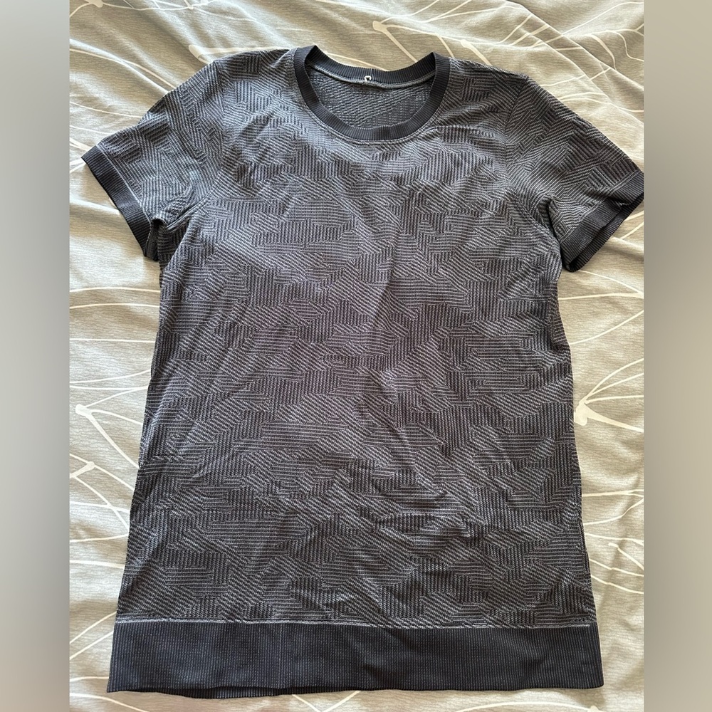 Size 8; swiftly t shirt; relaxed fit